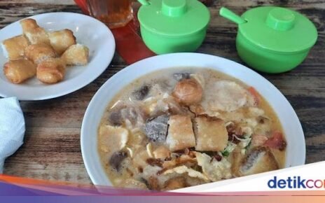 Gurih Bener! 5 Soto Betawi Komplet Isian Bisa Didapatkan di Sini