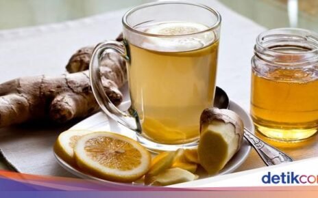 7 Jenis Teh yang Bagus Diminum Saat Demam dan Batuk