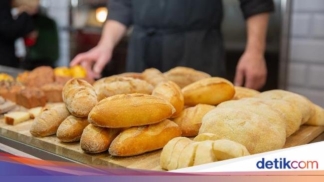 Turis Singapura Dikecam Orang Malaysia Usai Borong Roti di Toko Lokal