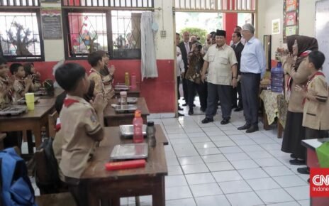 Bill Gates Titip Pesan Ini Saat Tinjau Program MBG Bareng Prabowo