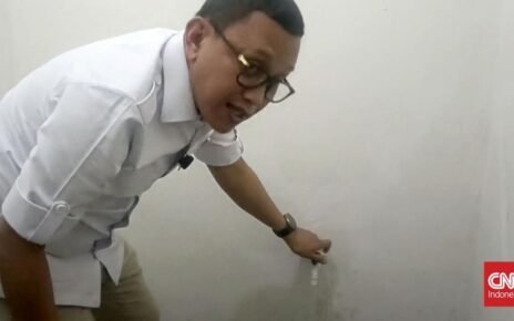 Menteri Karding Cek Rumah Subsidi PMI di Subang, Uji Coba Kamar Mandi