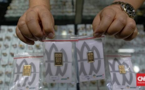 Harga Emas Antam Anjlok Rp27 Ribu, Kini di Rp1,926 Juta per Gram