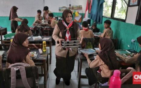 OJK Sebut Keracunan hingga Kecelakaan MBG Bakal Dijamin Asuransi