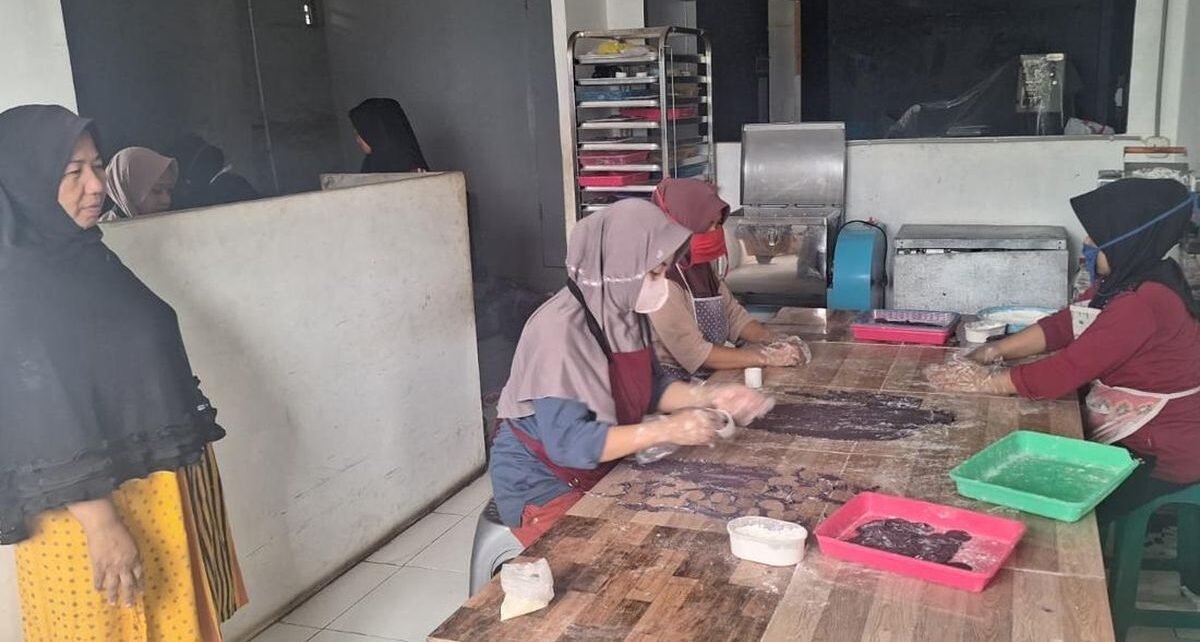 Perempuan Tangguh di Kaki Ciremai Bangun KWT Sri Mandiri Lewat BRI