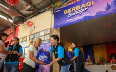 BRI Peduli Salurkan 1.000 Paket Sembako Sambut Hari Raya Waisak