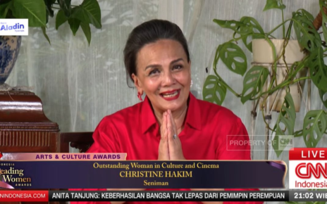 Christine Hakim Dianugerahi Outstanding Woman in Culture and Cinema