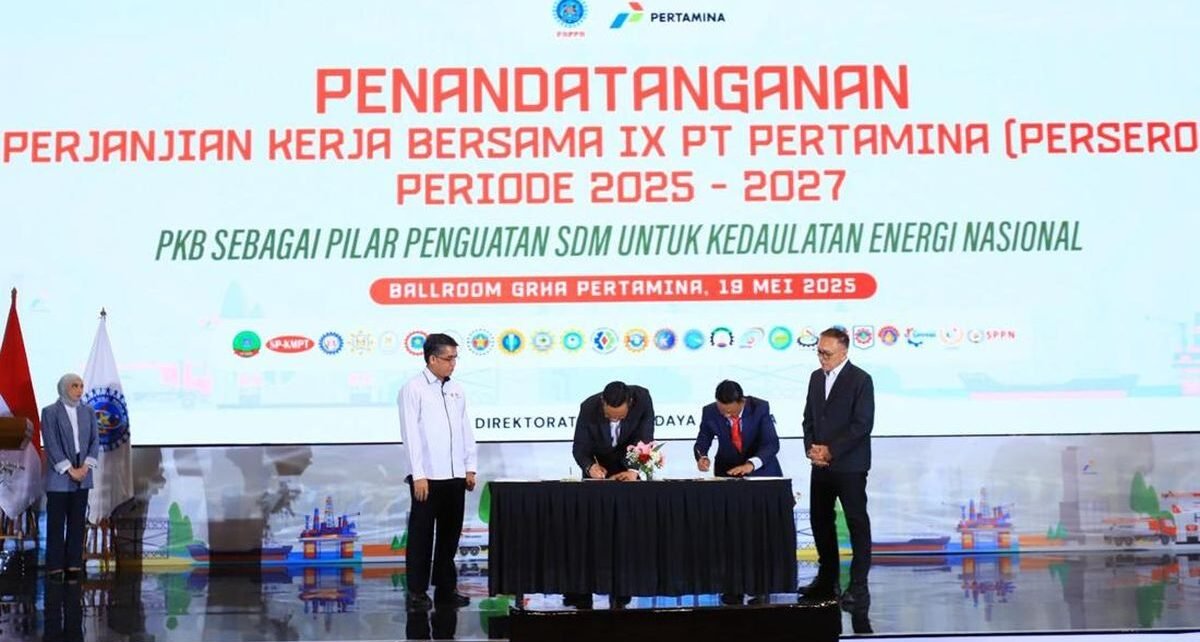 Menaker Saksikan Penandatanganan PKB IX 2025-2027 Pertamina dan FSPBB