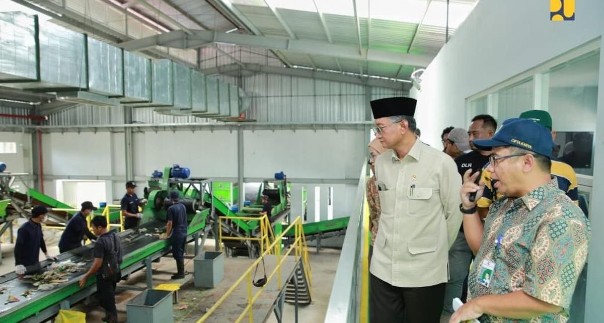 Menteri PU Tinjau TPST Pasuruhan, Dukung Borobudur Bersih Terawat