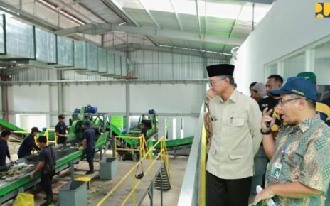 Menteri PU Tinjau TPST Pasuruhan, Dukung Borobudur Bersih Terawat