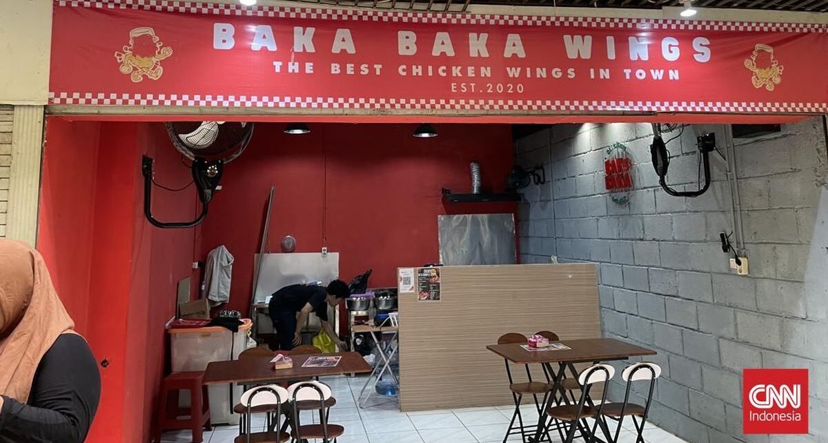 Bahagia Alis dan Gelisah Azis Mengintip dari Balik Blok M Hub