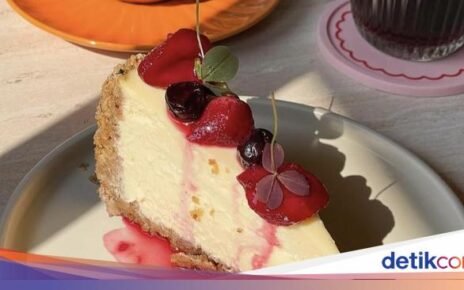 Pekerja Ini Kecewa karena Dapat Upah Cheesecake Bukan Uang
