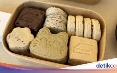 Uniknya Sable Cookies Bentuk Kucing Maneki Neko