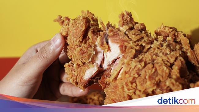 5 Fried Chicken Lokal Kaki Lima Terfavorit, Harganya Rp 8 Ribuan
