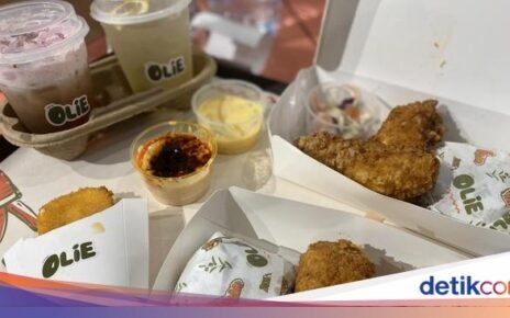 Begini Kenikmatan Chicken Tender dengan Saus Spesial yang Antre 1 Jam!