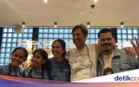 Dessert Lak-Lak dan Kedondong Spesial di Resto Peraih Penghargaan