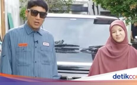 Desta Mahendra Masih Kompak Kulineran Bareng Natasha Rizky