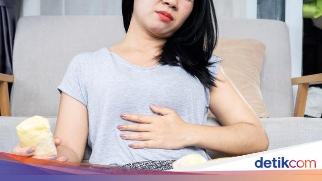 Makan Durian Berlebihan, Ini 5 Efek Samping Kesehatannya