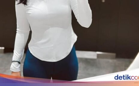 Eriska Nakesya Suka Berkebun dan Jualan di Warung Sunda
