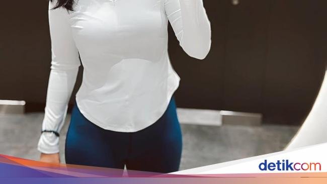 Eriska Nakesya Suka Berkebun dan Jualan di Warung Sunda