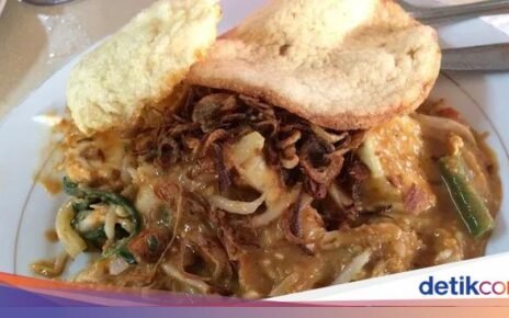 5 Gado-gado Legendaris di Jakarta yang Mlekoh Gurih Bumbunya