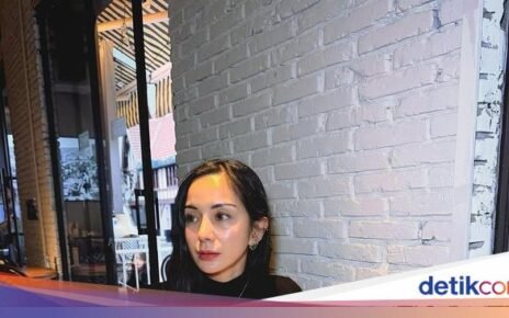 Mewah! Momen Kirana Larasati Cicip Makanan di Red Sea, Arab Saudi