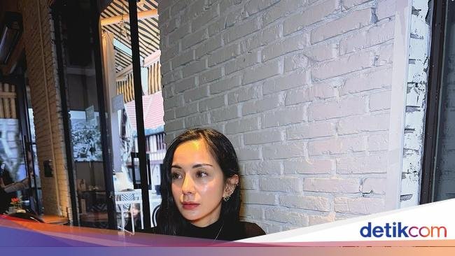 Mewah! Momen Kirana Larasati Cicip Makanan di Red Sea, Arab Saudi