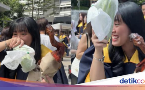 Kreasi Buket Wisuda Unik! Bebek Panggang Utuh yang Bikin Ngiler