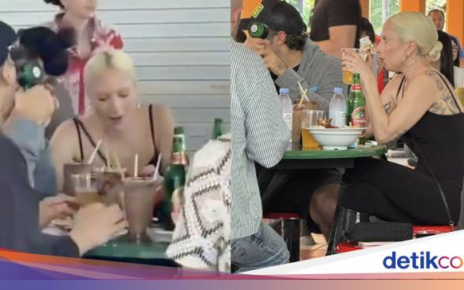 Lady Gaga Konser di Singapura, Sempat Jajan di Maxwell Food Centre