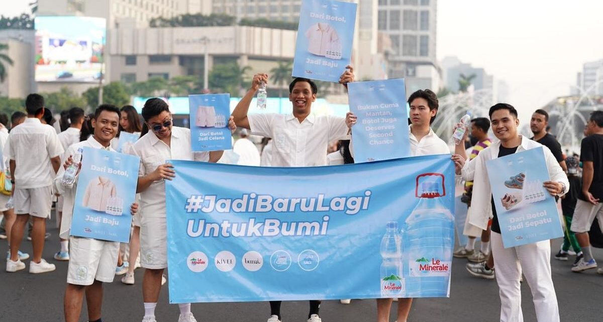 Le Minerale Gandeng Brand Lokal, Sulap Botol Bekas Jadi Fesyen Keren