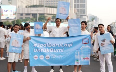 Le Minerale Gandeng Brand Lokal, Sulap Botol Bekas Jadi Fesyen Keren