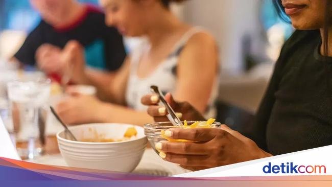 Mertua Abaikan Alergi Makanan Menantunya, Berakhir Menantu Sakit