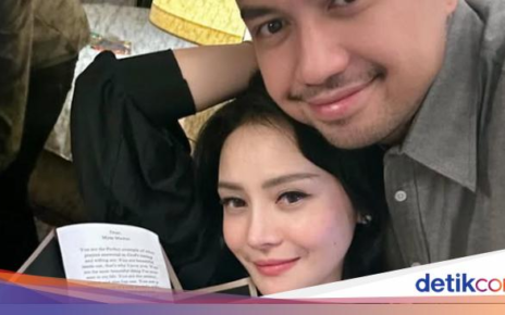 Mawar AFI Hobi Minum Kopi dan Hangout Bareng Teman-teman