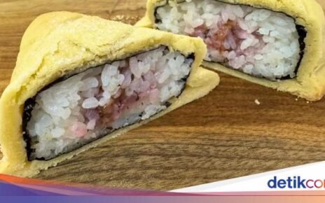 Nyeleneh! Melonpan Unik Berisi Onigiri hingga Ramen Babi