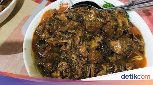 Jualan Mie Ayam Pakai Mie Instan, Penjual Ini Cuan Banyak!