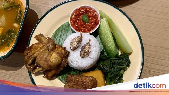 10 Restoran Artis Ini Punya Nasi Padang dan Nasi Tempong Lezat