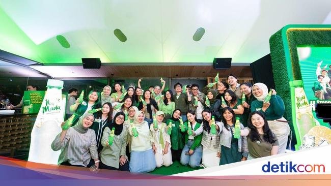 Segarkan Para Gen Z, Nipis Madu Gelar Fanmeeting Bareng Juicy Luicy