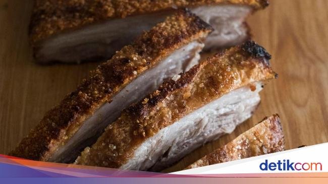 Pelanggan Minta Ganti Rugi Gegara Giginya Patah Usai Makan Keripik Babi