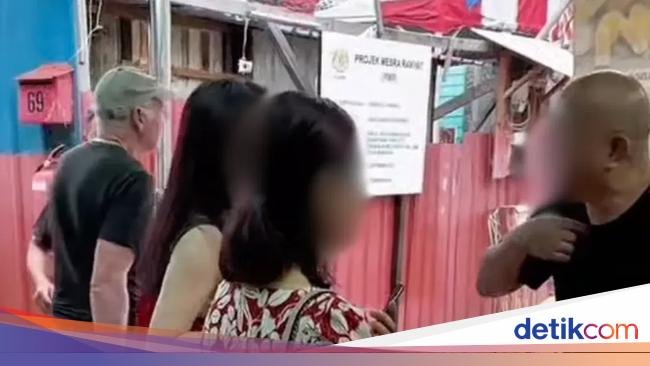 Pembeli Ini Ngamuk Minta Diskon karena Durian yang Dibeli Tidak Enak