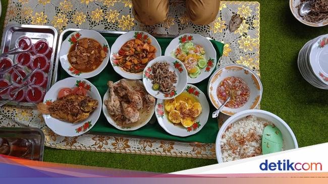 5 Tradisi Makan Bersama Khas Melayu Ini Populer di Indonesia