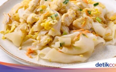 Resep Kwetiau Goreng Ayam dan Telur ala Thai yang Gurih Nampol
