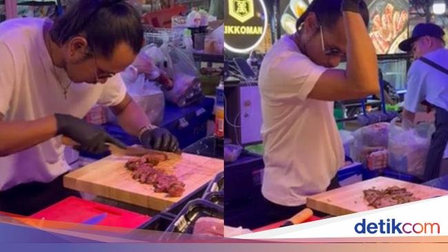 Tiru Gaya Salt Bae, Penjual Steak Kaki Lima Sukses Pikat Pembeli
