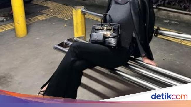 Serunya Olla Ramlan saat Makan Pecel Ayam hingga Ngopi Cantik