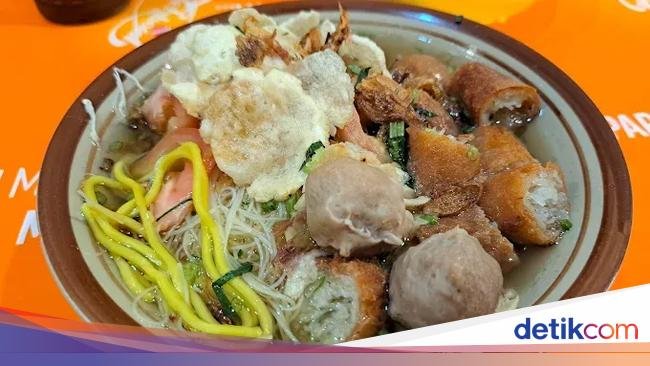 Slurrp! Nikmat Hangat 5 Soto Legendaris yang Teruji Kelezatannya