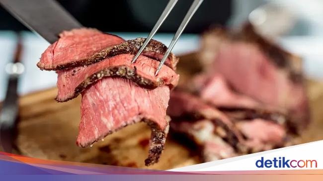 Wanita Ini Eksperimen Makan Daging Merah Setiap Hari, Ini Hasilnya!