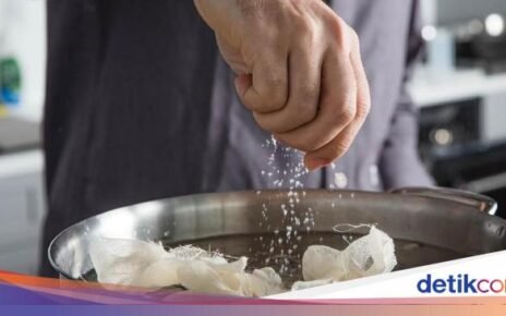 6 Trik Mengatasi Masakan Keasinan, Tak Perlu Dibuang!