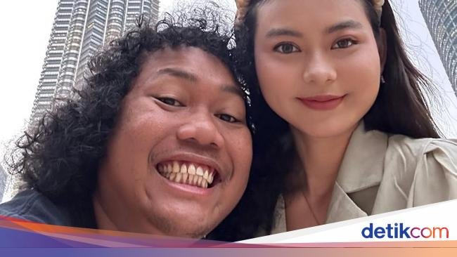 10 Momen Casen, Istri Marshel Widianto Saat Makan Steak dan Gelato