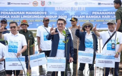 Freeport Gandeng KLH Percepat Program Rehabilitasi Mangrove di Kalsel