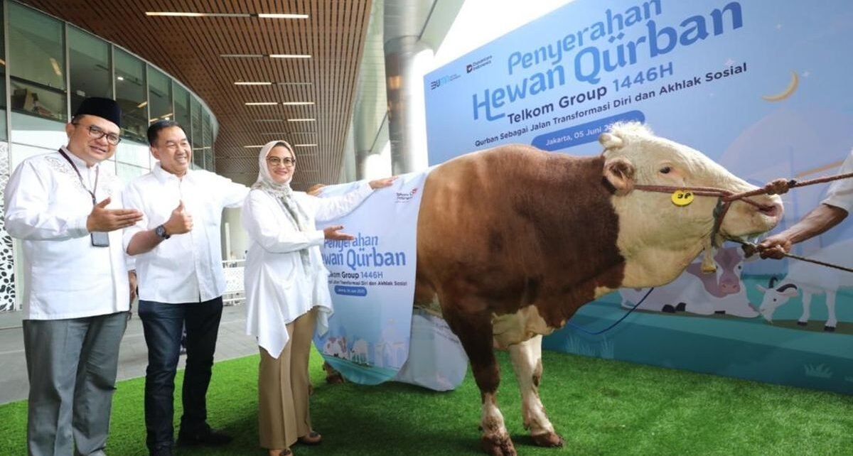 TelkomGroup Salurkan 946 Hewan Kurban untuk Masyarakat Indonesia