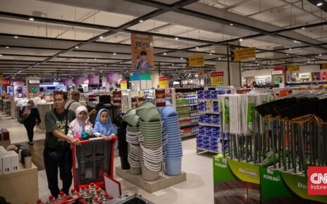 Belanja Baju Anak di Transmart Full Day Sale, Diskon hingga 70%