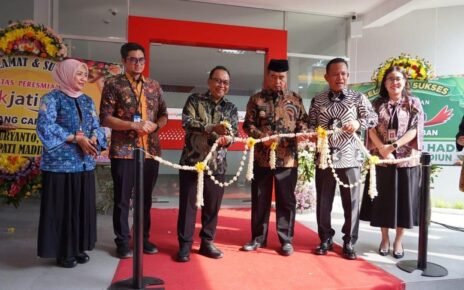 Perkuat Layanan, Bank Jatim Resmikan Kantor Baru Cabang Caruban